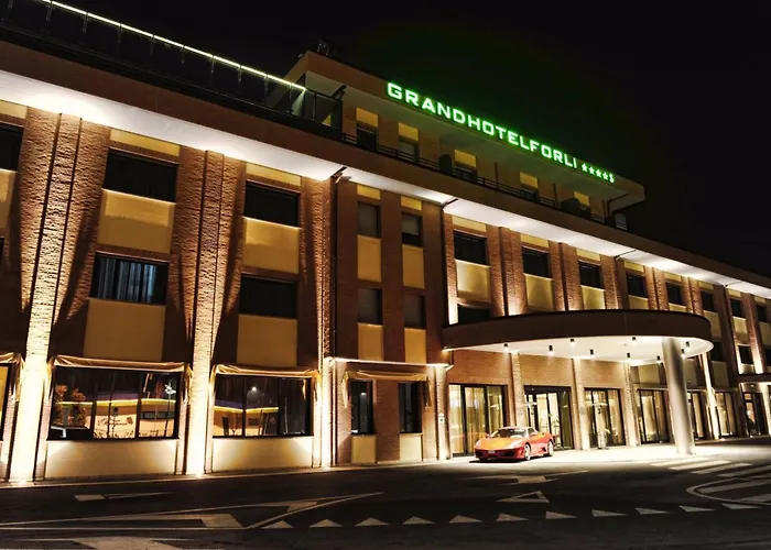 Grand Ξενοδοχείο Φορλί