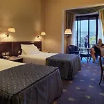Grand 4* פורלי