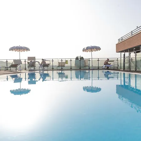Hotel Grand 4*