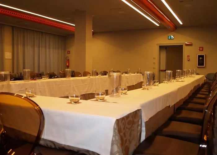 Grand فندق فورلي